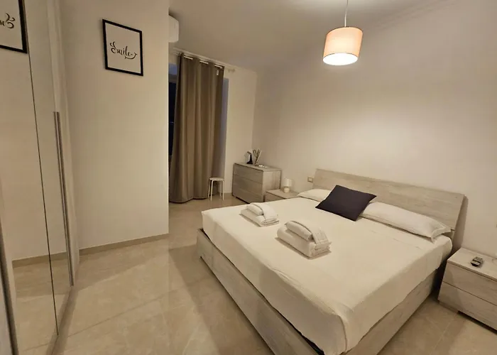 Stendardi's House - By Be Your Apartment Rom